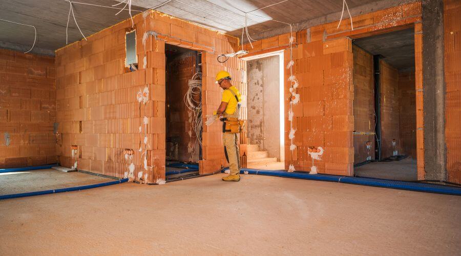 Expert Emergency Roof Repairs services in Winslow, NE